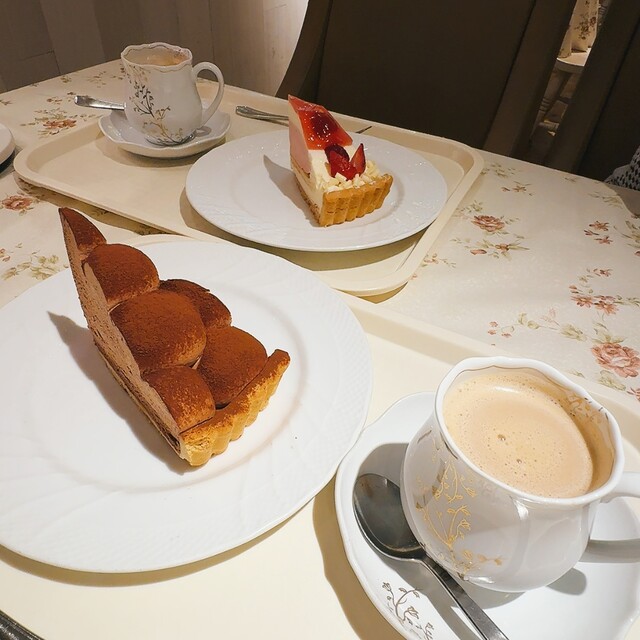 Delice tart and Cafe Ginza