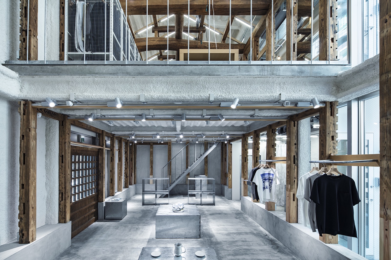 T-HOUSE New Balance